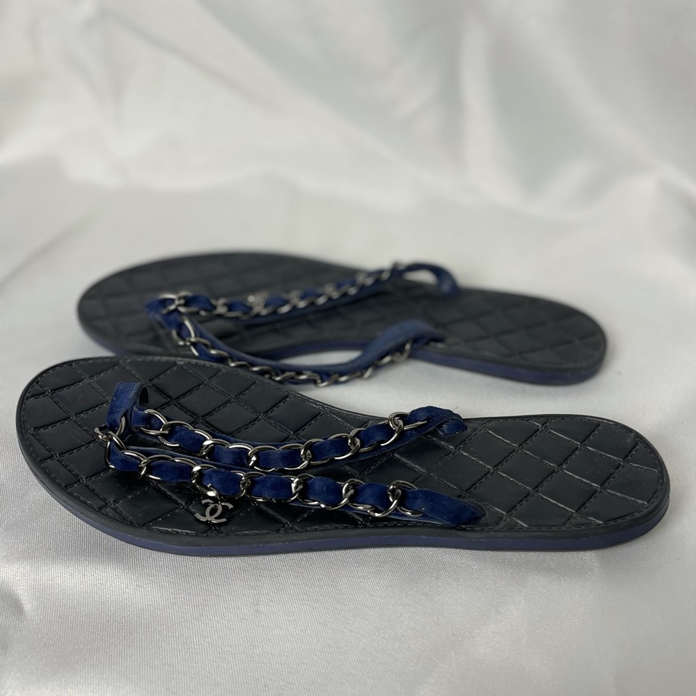 CHANEL sandals